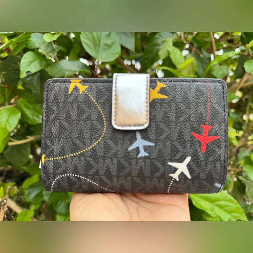 Michael Kors Jet Set Travel Bifold Wallet MK Black Multi Airplane Limited - Picture 2 of 14
